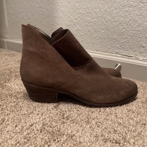 NWOT MeToo Ankle Boots